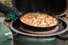 Big Green Egg je vyrobený z výjimečně kvalitní keramiky, má dokonalou cirkulaci tepla a je s mnoho doplňky a příslušenství. EGG umožní krásné a dokonalé zážitky při grilování. Krby Kamna Székely Poděbrady 