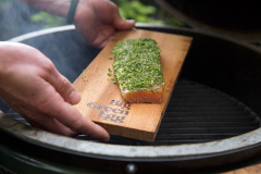 Big Green Egg je vyrobený z výjimečně kvalitní keramiky, má dokonalou cirkulaci tepla a je s mnoho doplňky a příslušenství. EGG umožní krásné a dokonalé zážitky při grilování. Krby Kamna Székely Poděbrady 