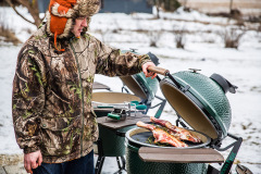 Big Green Egg je vyrobený z výjimečně kvalitní keramiky, má dokonalou cirkulaci tepla a je s mnoho doplňky a příslušenství. EGG umožní krásné a dokonalé zážitky při grilování. Krby Kamna Székely Poděbrady 